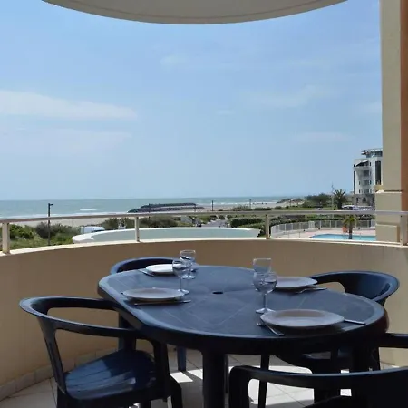 Cap D'agde : T2 Avec Piscine, Parking, A 50m De La - Fr-1-249-71 *