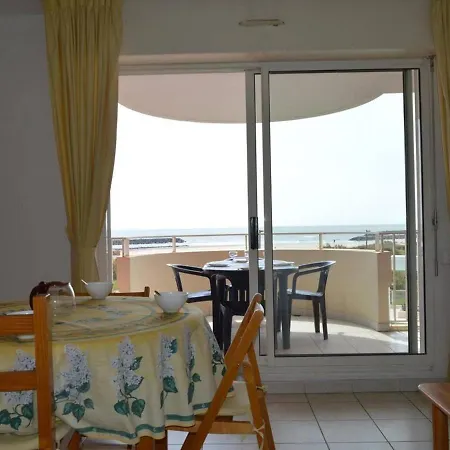 Cap D'agde : T2 Avec Piscine, Parking, A 50m De La - Fr-1-249-71 Apartment